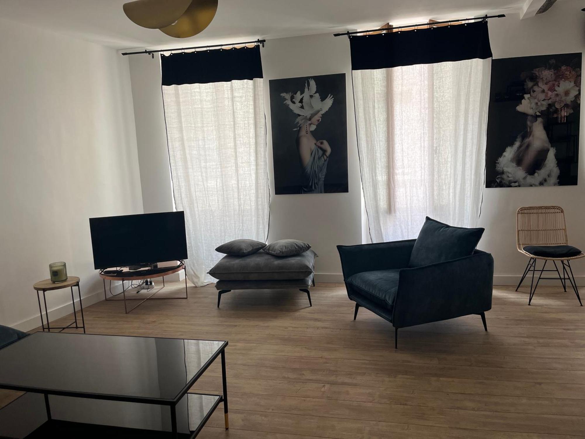 Bel Appartement En Plein Coeur De Carpentras Luaran gambar